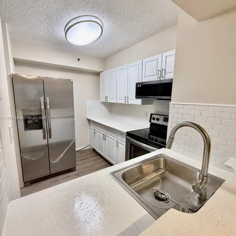 $2,200 | 546 Southwest 1st Street, Unit 403, Miami, FL 33130