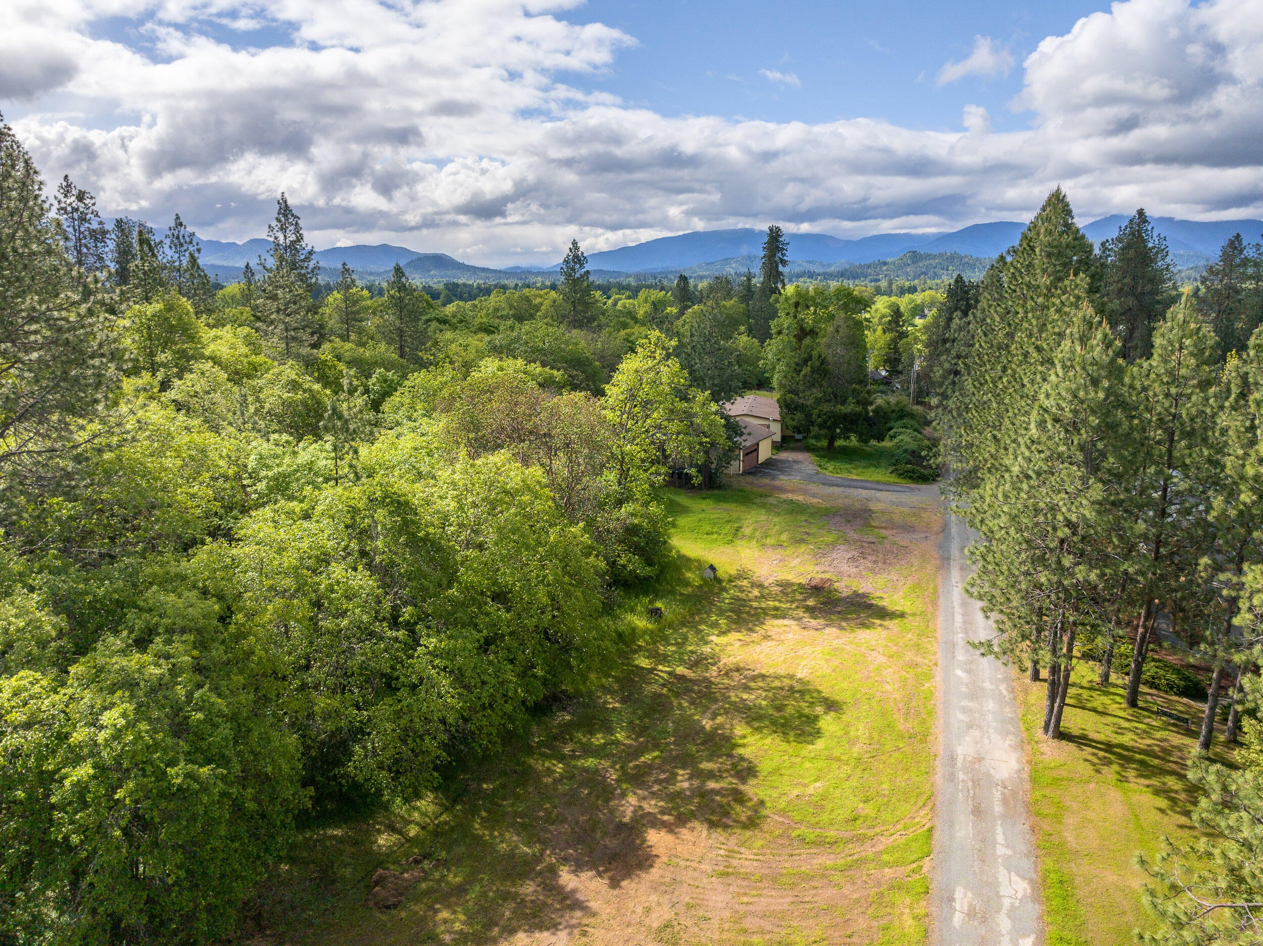 4822 Upper River Road Grants Pass, OR 97526 - Photo 23 of 24 4822UpperRiverRd-012