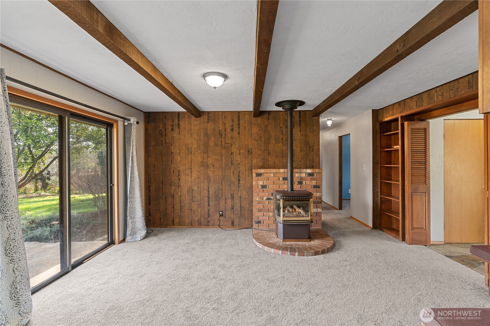 214 Talbot Street North Montesano, WA 98563 - Photo 6 of 40 a view of a room with gym equipment