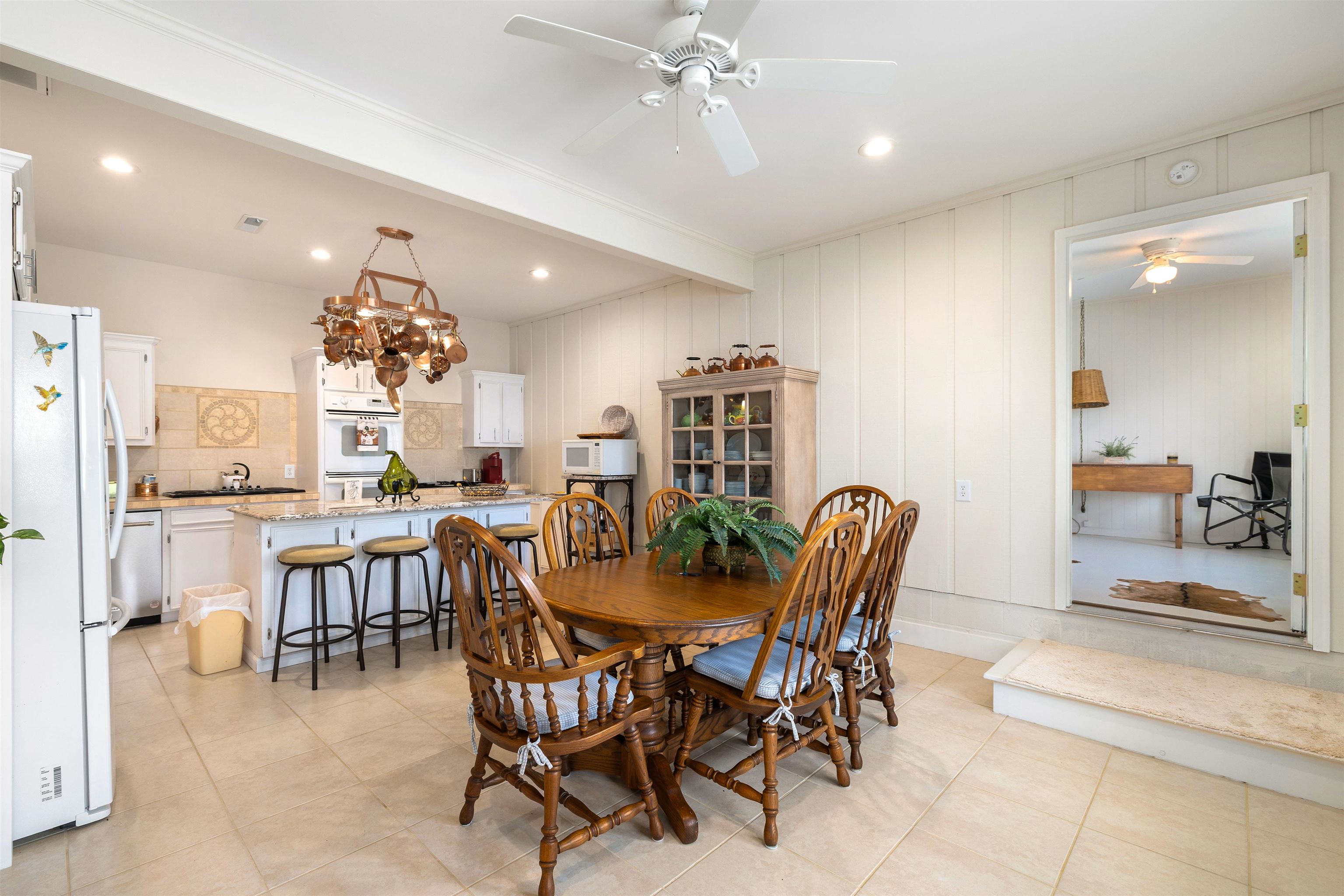 2475 Clubhouse Road Summerton, SC 29148 - Photo 9 of 39