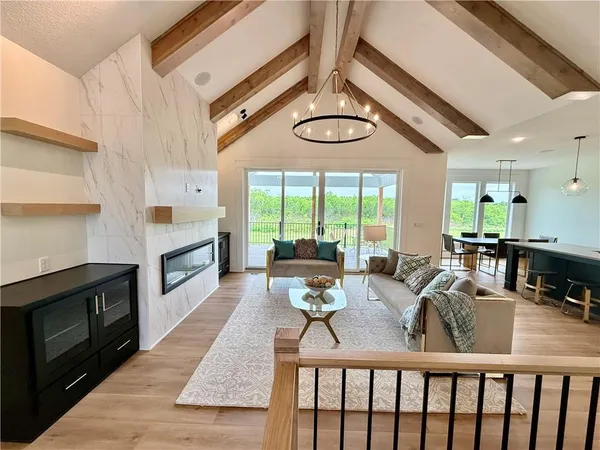 $732,000 | 3116 Southwest Summit View Trail, Lee's Summit, MO 64082