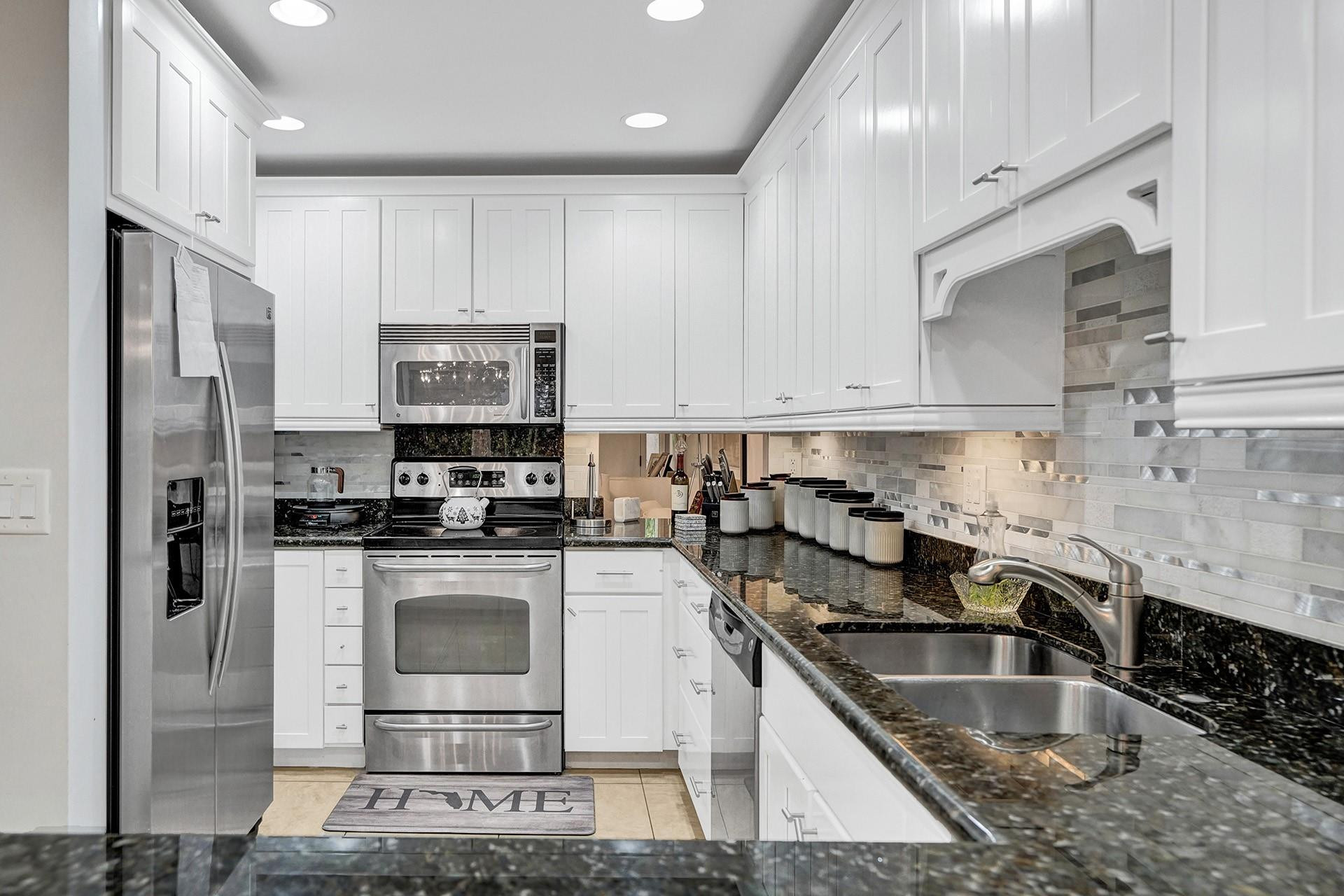 702 St Albans Drive, Unit 702 Boca Raton, FL 33486 - Photo 8 of 42 Photo 8