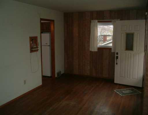 118 Slease Road Kittanning, PA 16201 - Photo 2 of 4 Living Room.