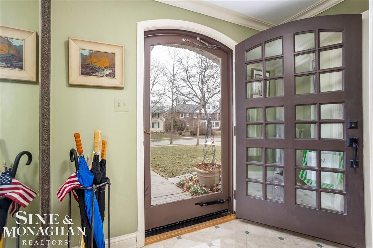 707 Trombley Road Grosse Pointe Park, MI 48230 - Photo 13 of 61