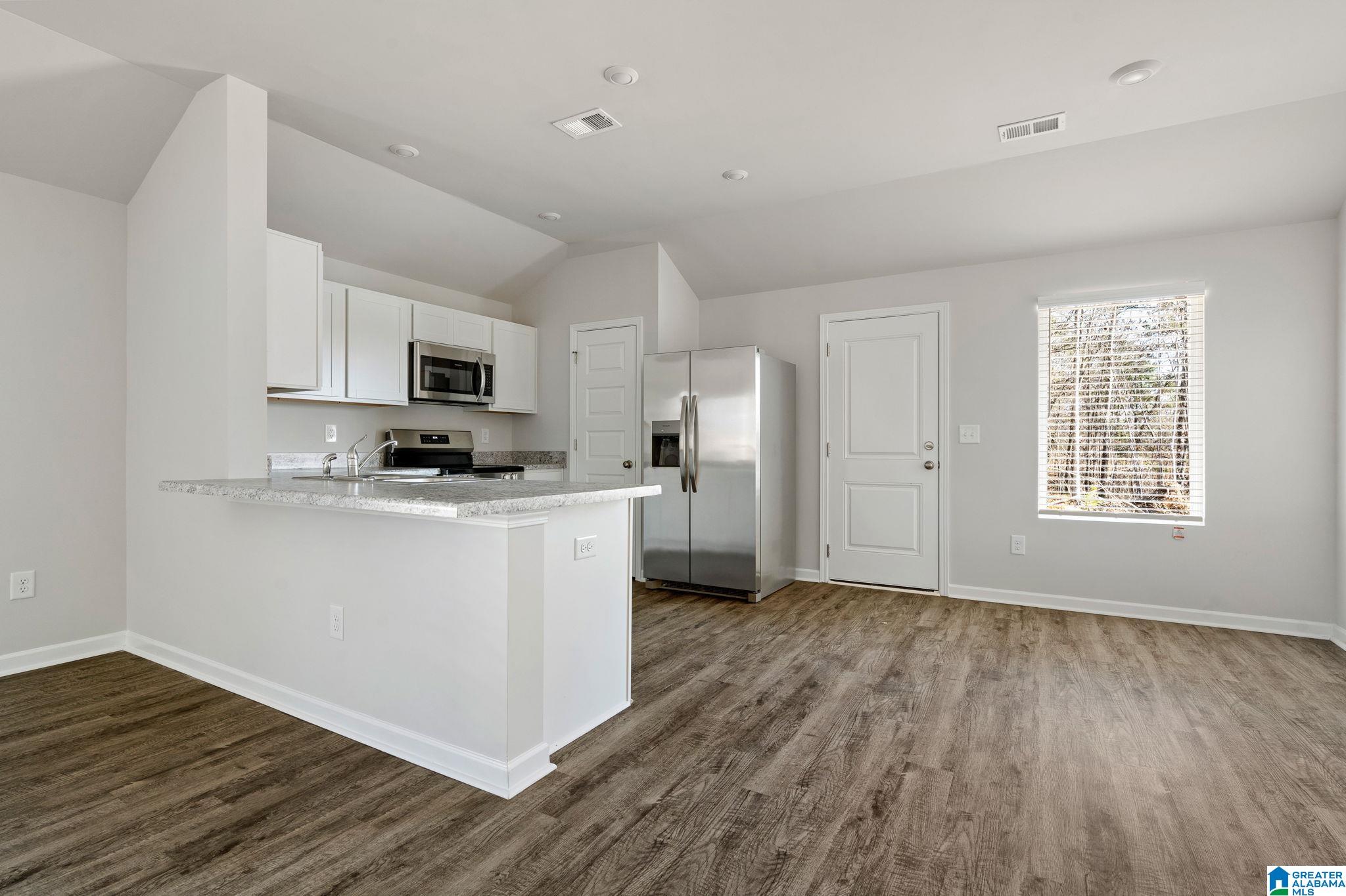 64 Trophy Loop Lincoln, AL 35096 - Photo 6 of 25