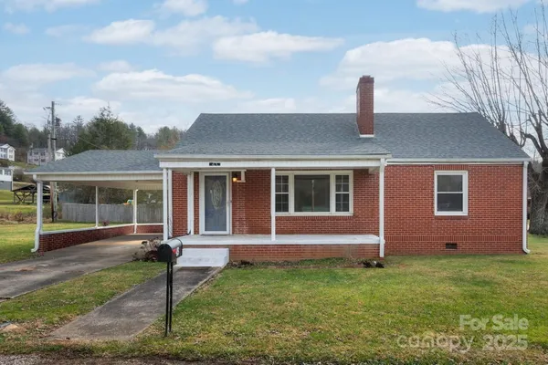 $239,000 | 43 Henline Lane, Bakersville, NC 28705