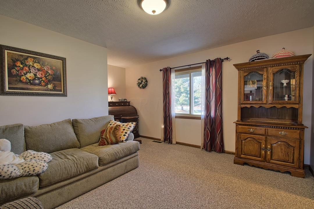 5690 Amanda Northern Road Carroll, OH 43112 - Photo 5 of 22 Gallery Image 5