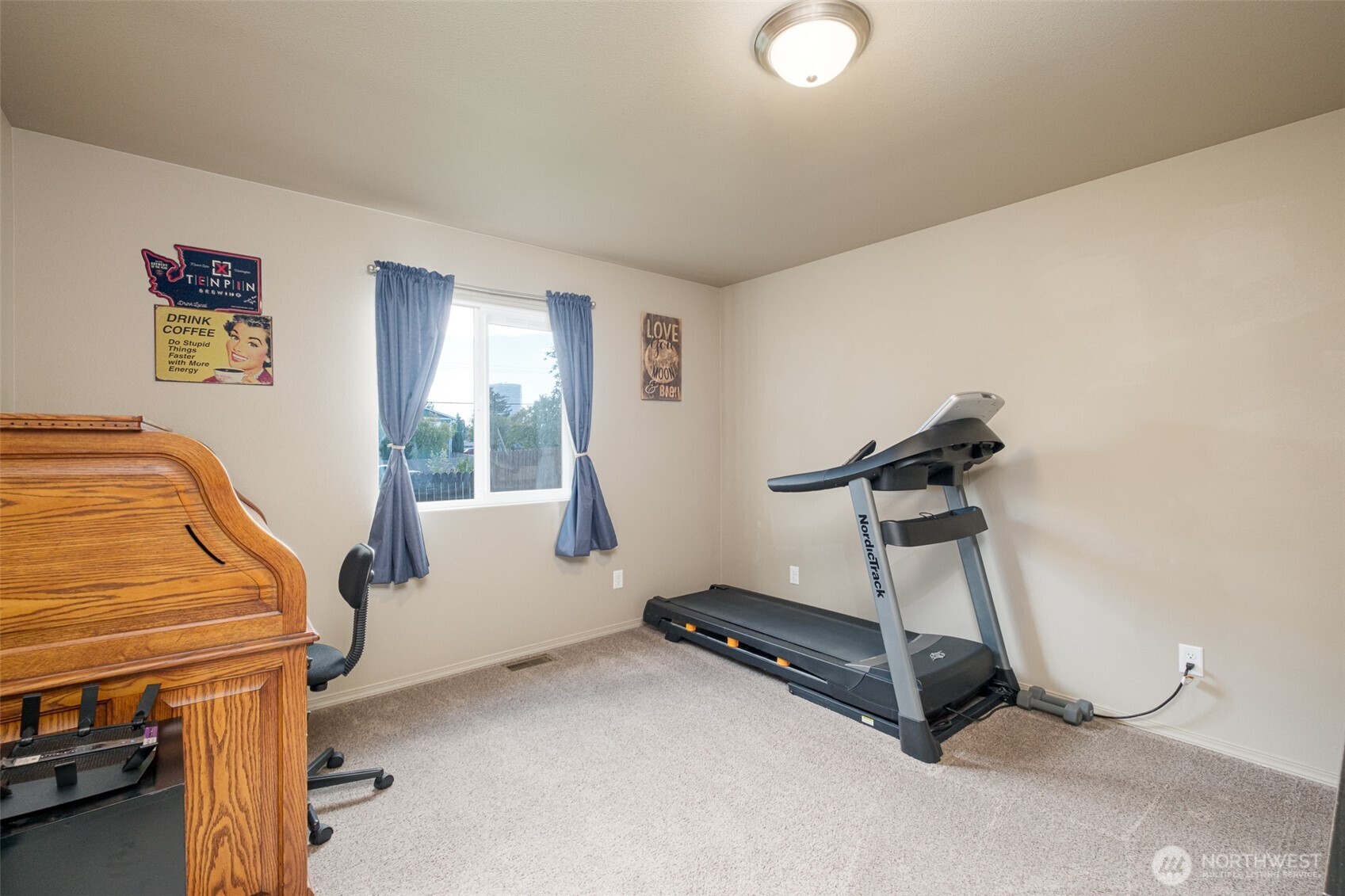 52 Linda Ridge Loop Ephrata, WA 98823 - Photo 20 of 40 a room with gym equipment and a window
