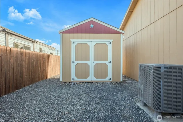 $399,900 | 52 Linda Ridge Loop, Ephrata, WA 98823