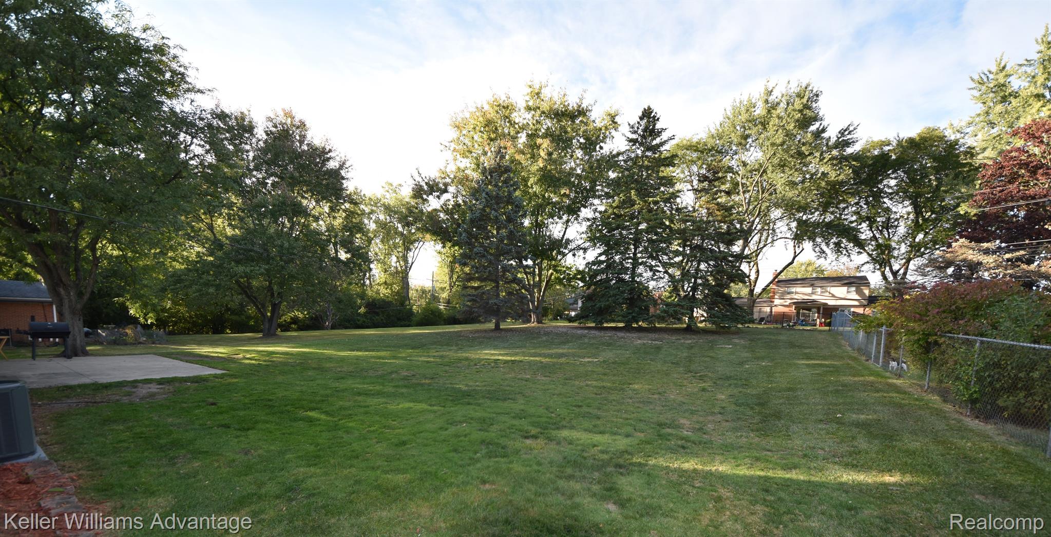 29746 West 11 Mile Road Farmington, MI 48334 - Photo 6 of 42