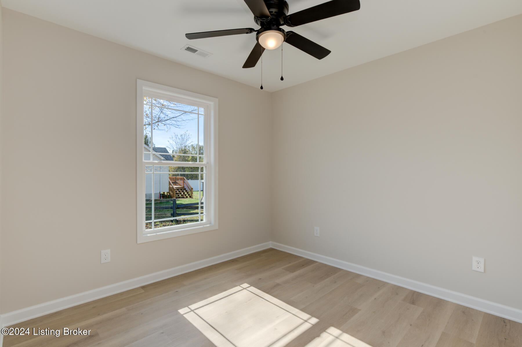 11022 Meadow Run Road Louisville, KY 40229 - Photo 17 of 28 GSP-11022 Meadow Run Rd-17