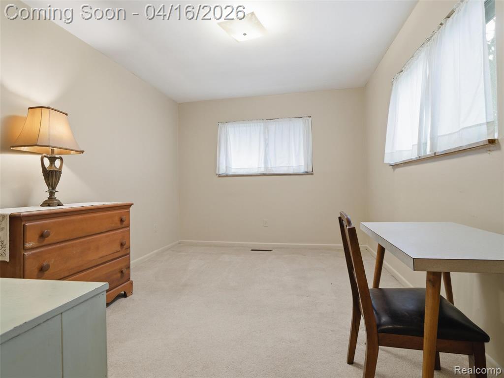 192 Booth Road Troy, MI 48085 - Photo 23 of 37
