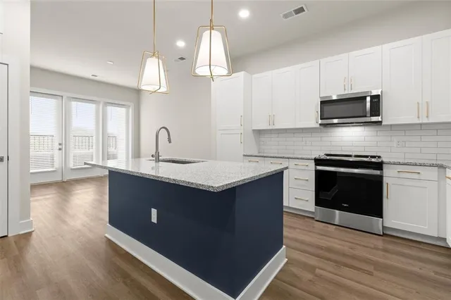 $2,595 | 2648 Sandy Plains Road, Unit 424, Marietta, GA 30062