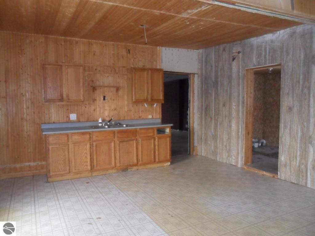 2910 North State Road Luther, MI 49656 - Photo 5 of 17 1793943-4.JPG