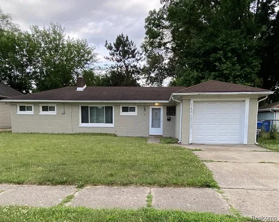 $1,600 | 3358 Poplar Avenue, Warren, MI 48091