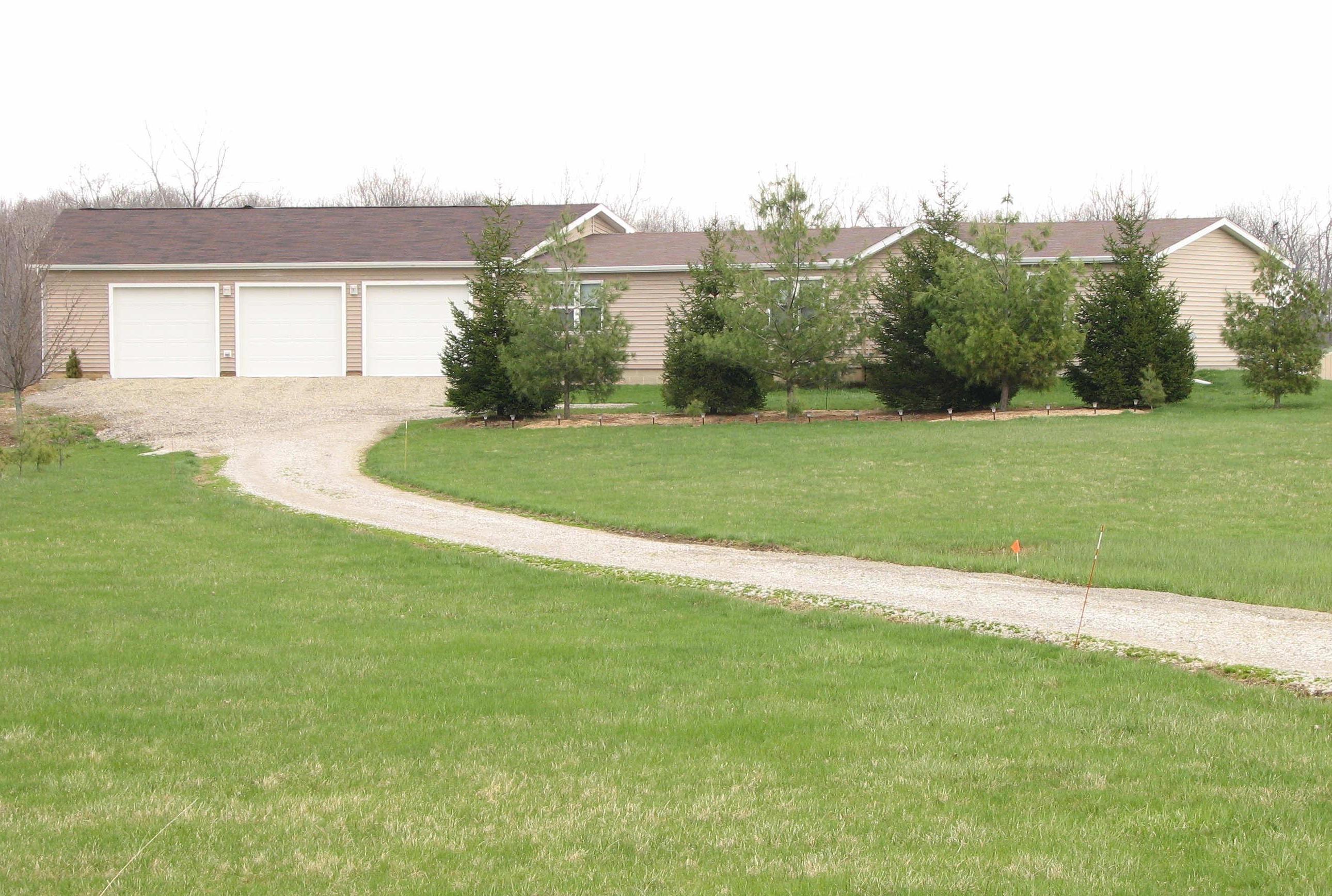 1435 Val Wilson Road London, OH 43140 - Photo 1 of 27 Gallery Image 1