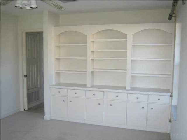 1080 Palisade Road Pensacola, FL 32504 - Photo 15 of 20 Bedroom 3 with built in cabinets/bookshelves