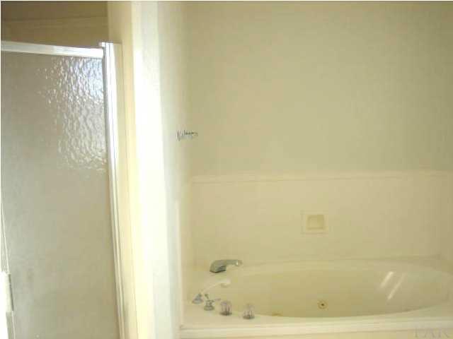 1080 Palisade Road Pensacola, FL 32504 - Photo 10 of 20 Separate shower and whirlpool tub in master bath