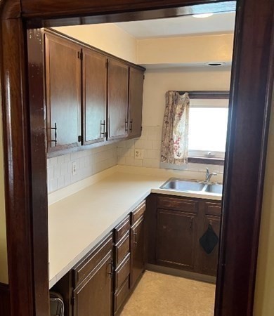 57 Mott Street Fall River, MA 02721 - Photo 6 of 29