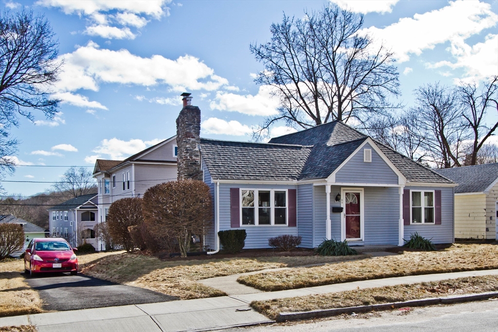 38 Park Terrace Road Worcester, MA 01604 - Photo 3 of 26 Gallery Image 3