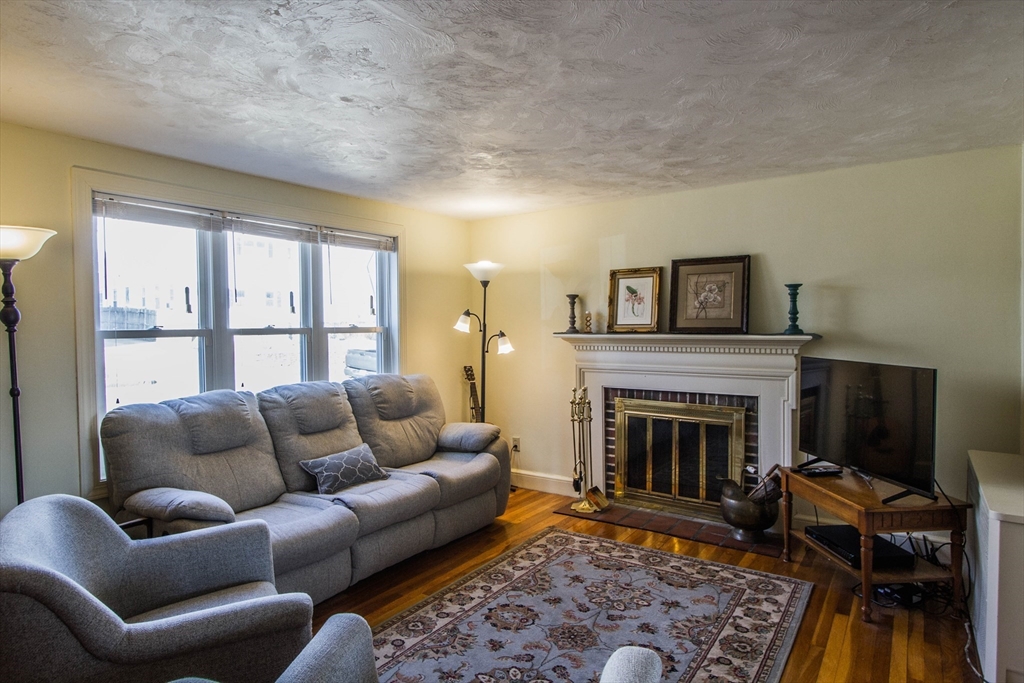 38 Park Terrace Road Worcester, MA 01604 - Photo 7 of 26 Gallery Image 7
