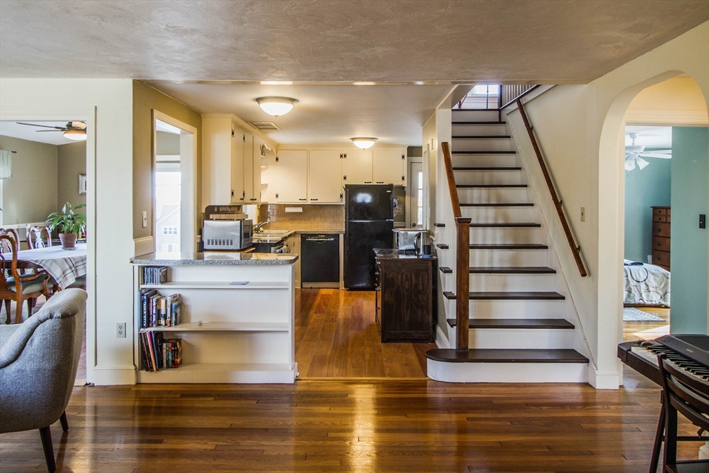 38 Park Terrace Road Worcester, MA 01604 - Photo 9 of 26 Gallery Image 9