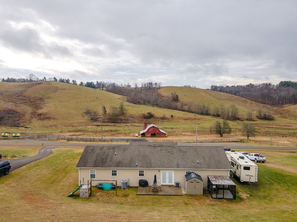 2483 Pipers Gap Road Galax, VA 24333 - Photo 3 of 50 Gallery Image 3