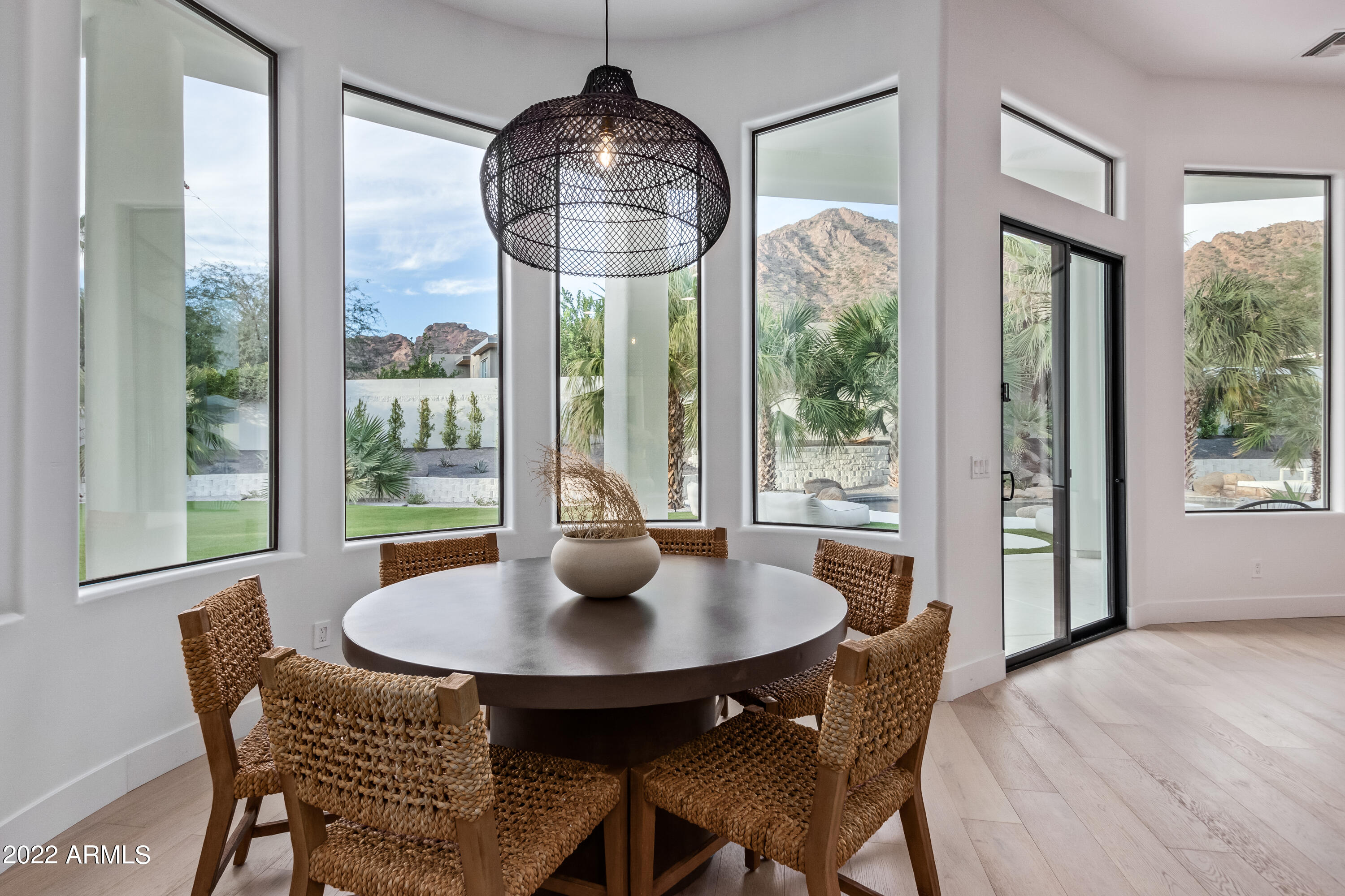 5316 East Royal View Drive South Phoenix, AZ 85018 - Photo 15 of 51 24 - Royal View