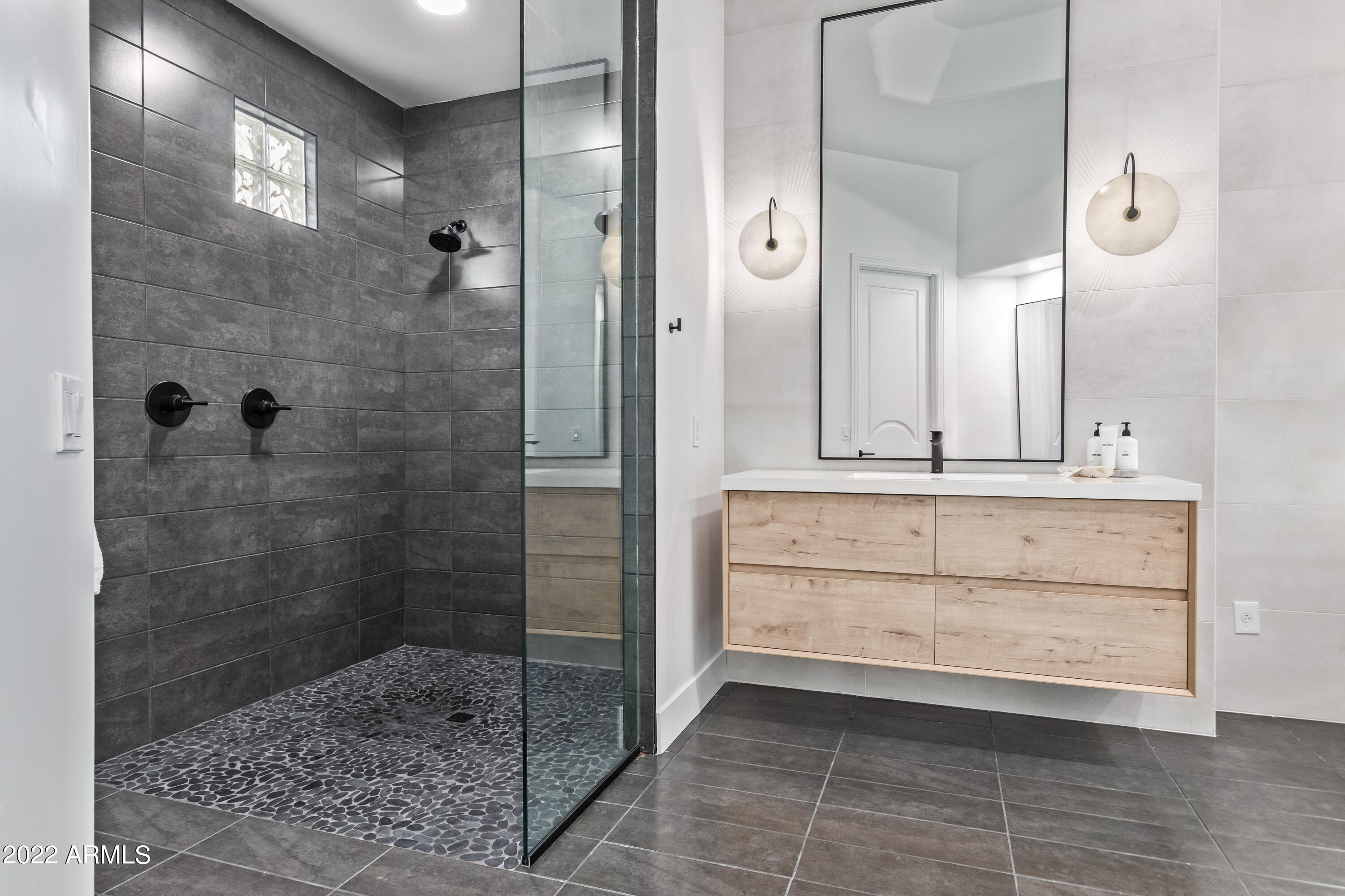 5316 East Royal View Drive South Phoenix, AZ 85018 - Photo 26 of 51 41 - Royal View