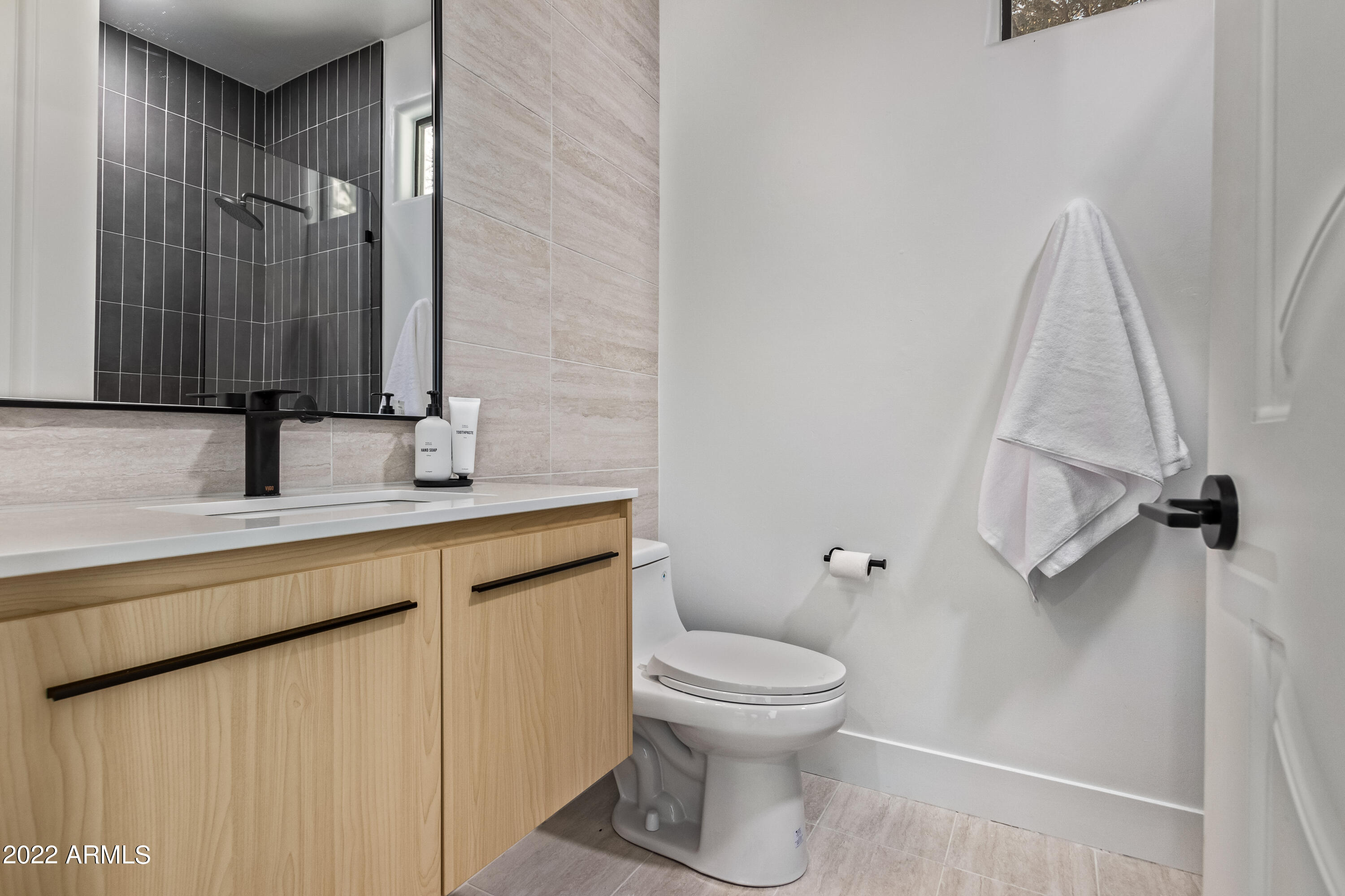 5316 East Royal View Drive South Phoenix, AZ 85018 - Photo 36 of 51 52 - Royal View