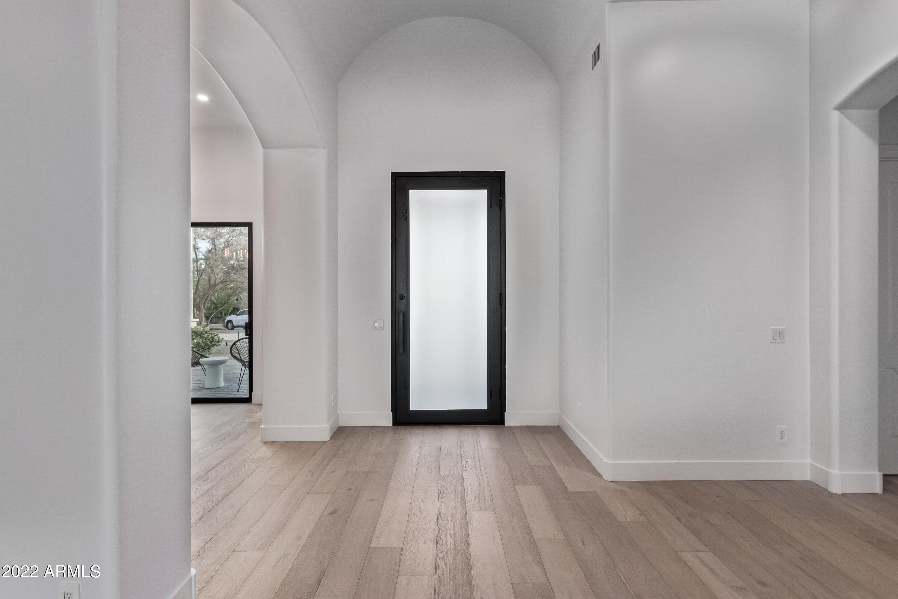 5316 East Royal View Drive South Phoenix, AZ 85018 - Photo 7 of 51 17 - Royal View