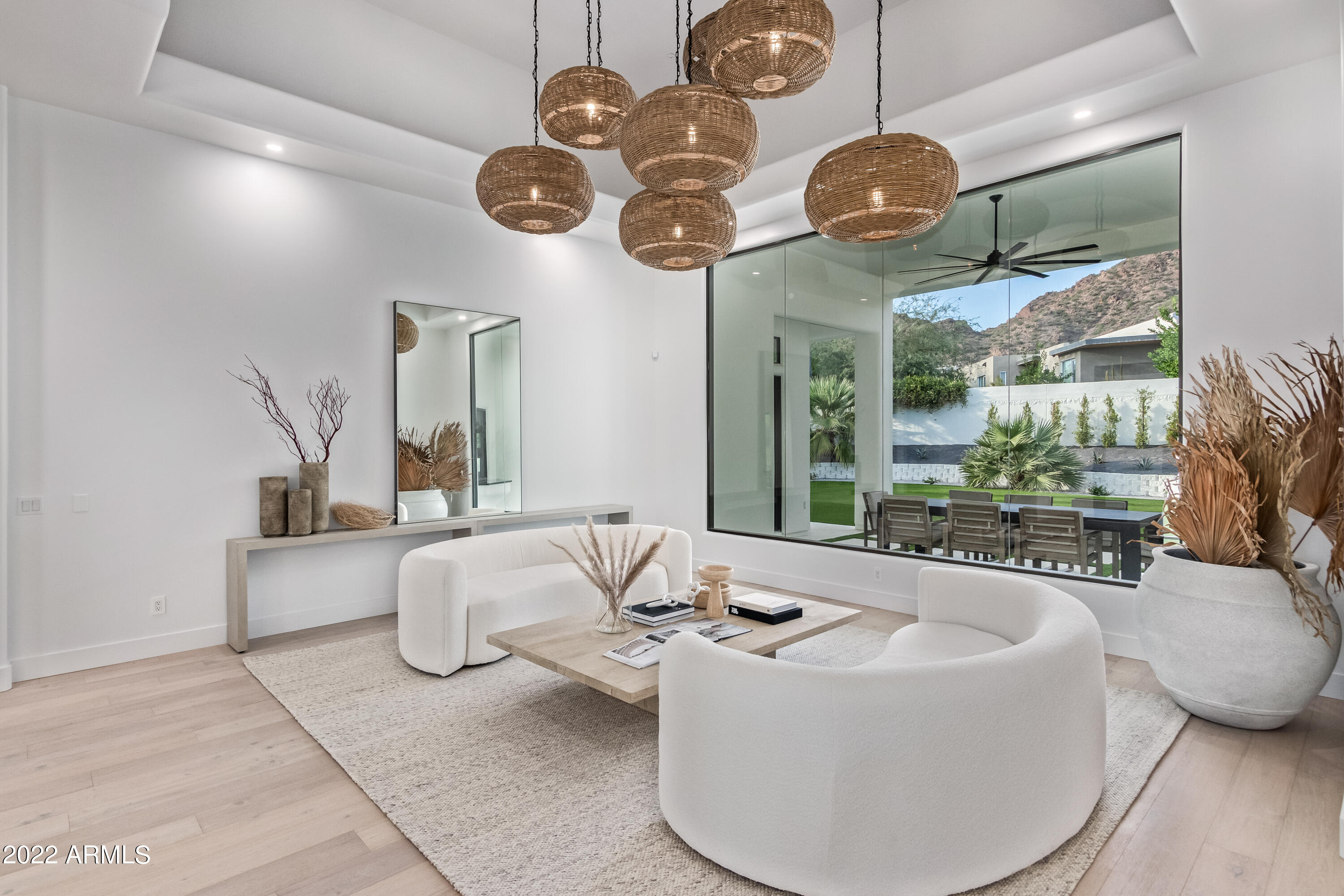 5316 East Royal View Drive South Phoenix, AZ 85018 - Photo 10 of 51 21 - Royal View