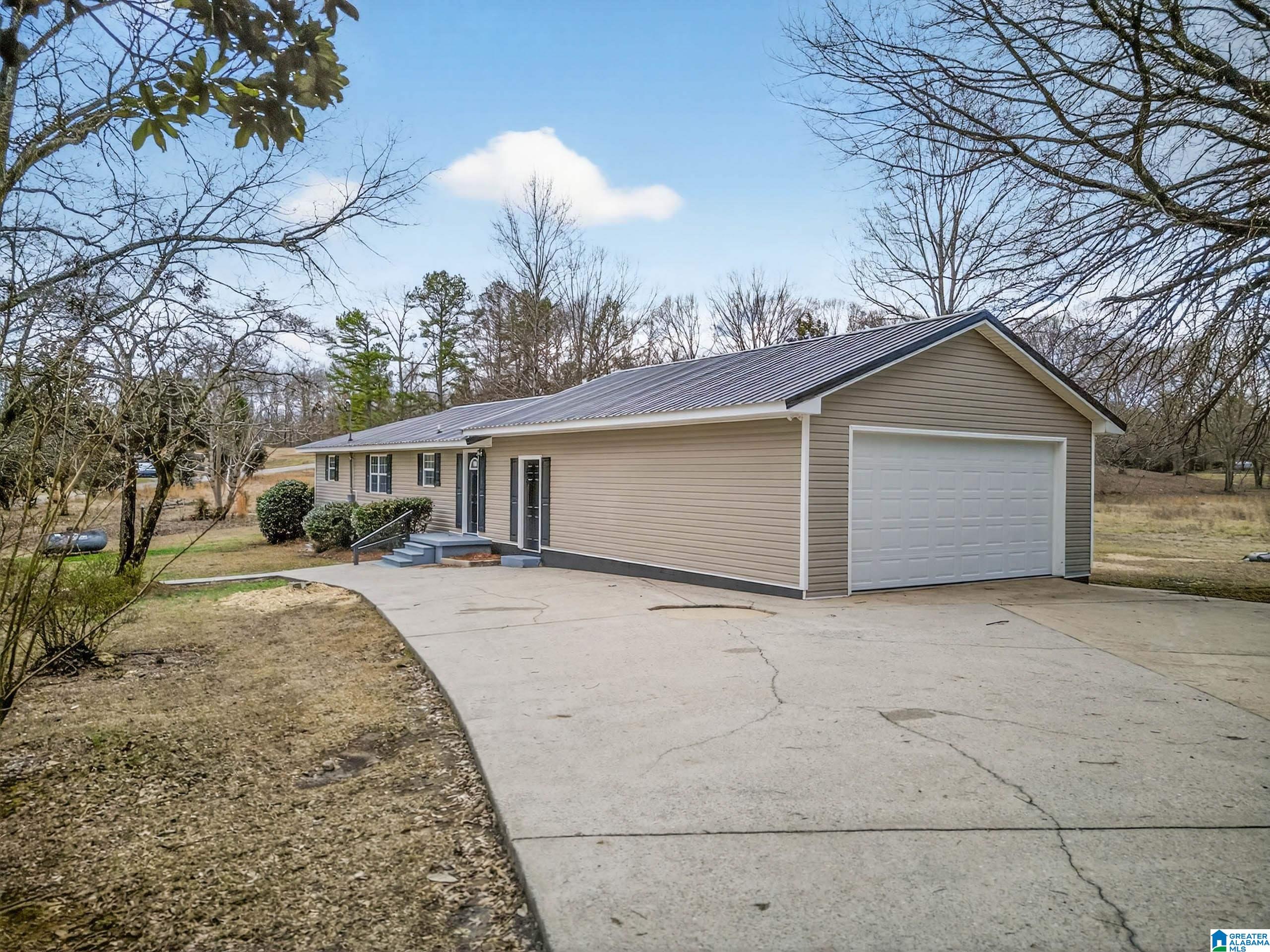 112 Meadowview Circle Munford, AL 36268 - Photo 8 of 39