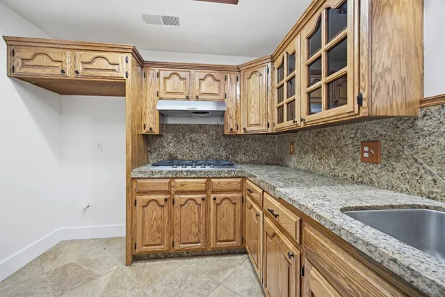 $352,500 | 306 East Tulare Road, Lindsay, CA 93247