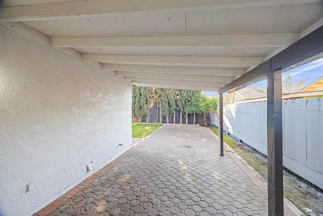 $352,500 | 306 East Tulare Road, Lindsay, CA 93247