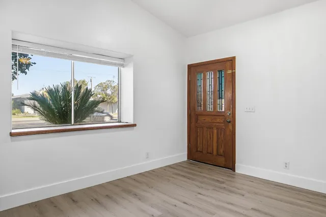 $352,500 | 306 East Tulare Road, Lindsay, CA 93247