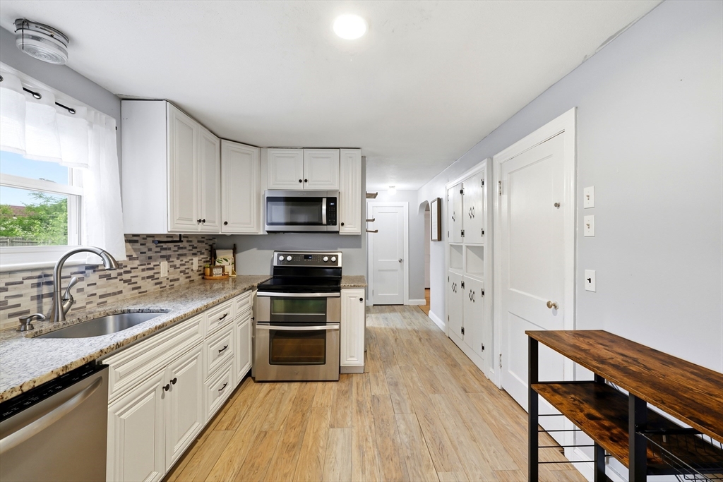 170 Brittany Road Springfield, MA 01151 - Photo 10 of 32 Gallery Image 10