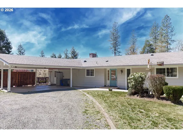 $879,000 | 135 Champagne Drive, Roseburg, OR 97471