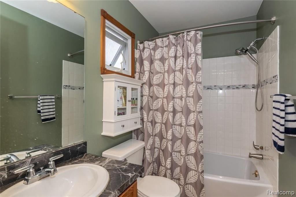 596 Bolinger Street Rochester Hills, MI 48307 - Photo 21 of 25