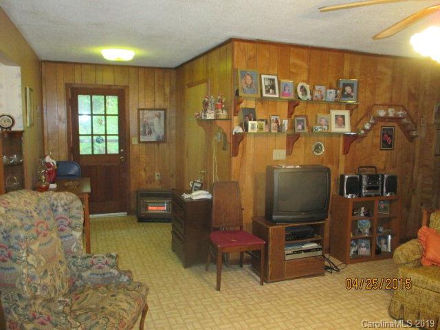 530 Locust Cove Road Marion, NC 28752 - Photo 9 of 33 Gallery Image 9