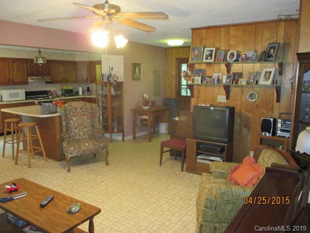 530 Locust Cove Road Marion, NC 28752 - Photo 10 of 33 Gallery Image 10