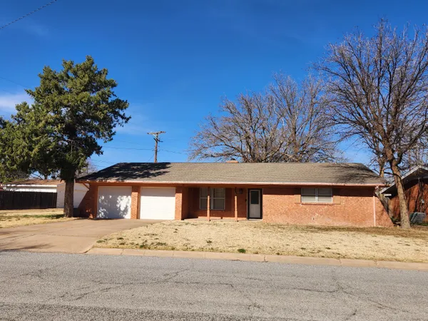 $179,500 | 301 East 20th Street, Littlefield, TX 79339