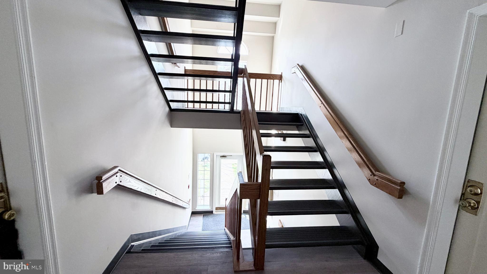 8397 Montgomery Run Road, Unit H Ellicott City, MD 21043 - Photo 4 of 40