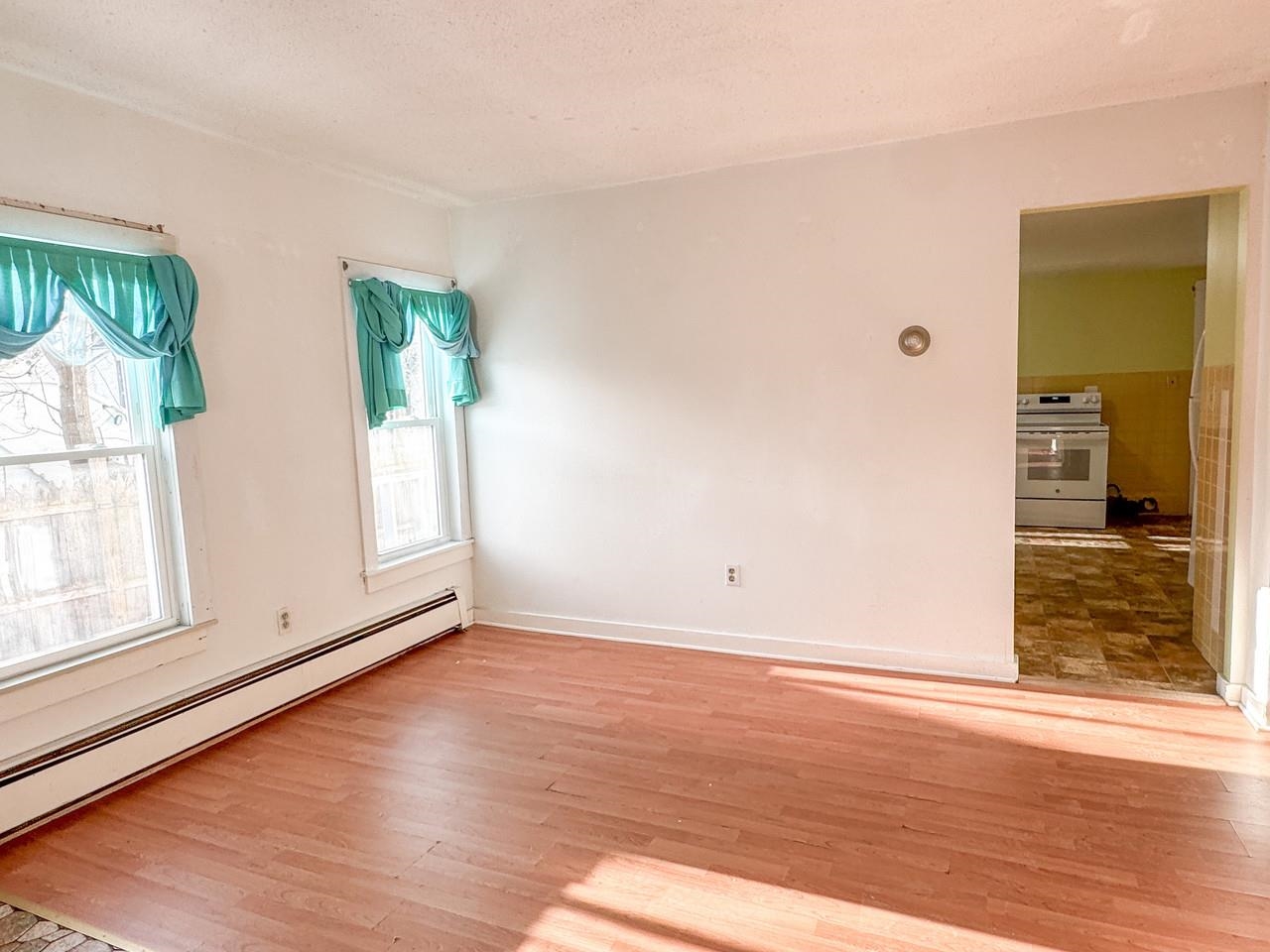 37 Drew Street Burlington, VT 05401 - Photo 5 of 46