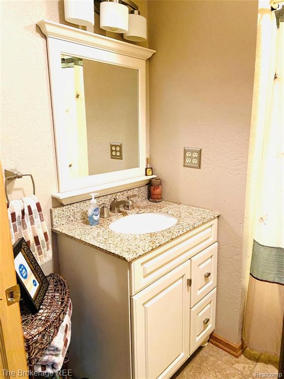 4190 Baker Road Bridgeport, MI 48722 - Photo 12 of 14