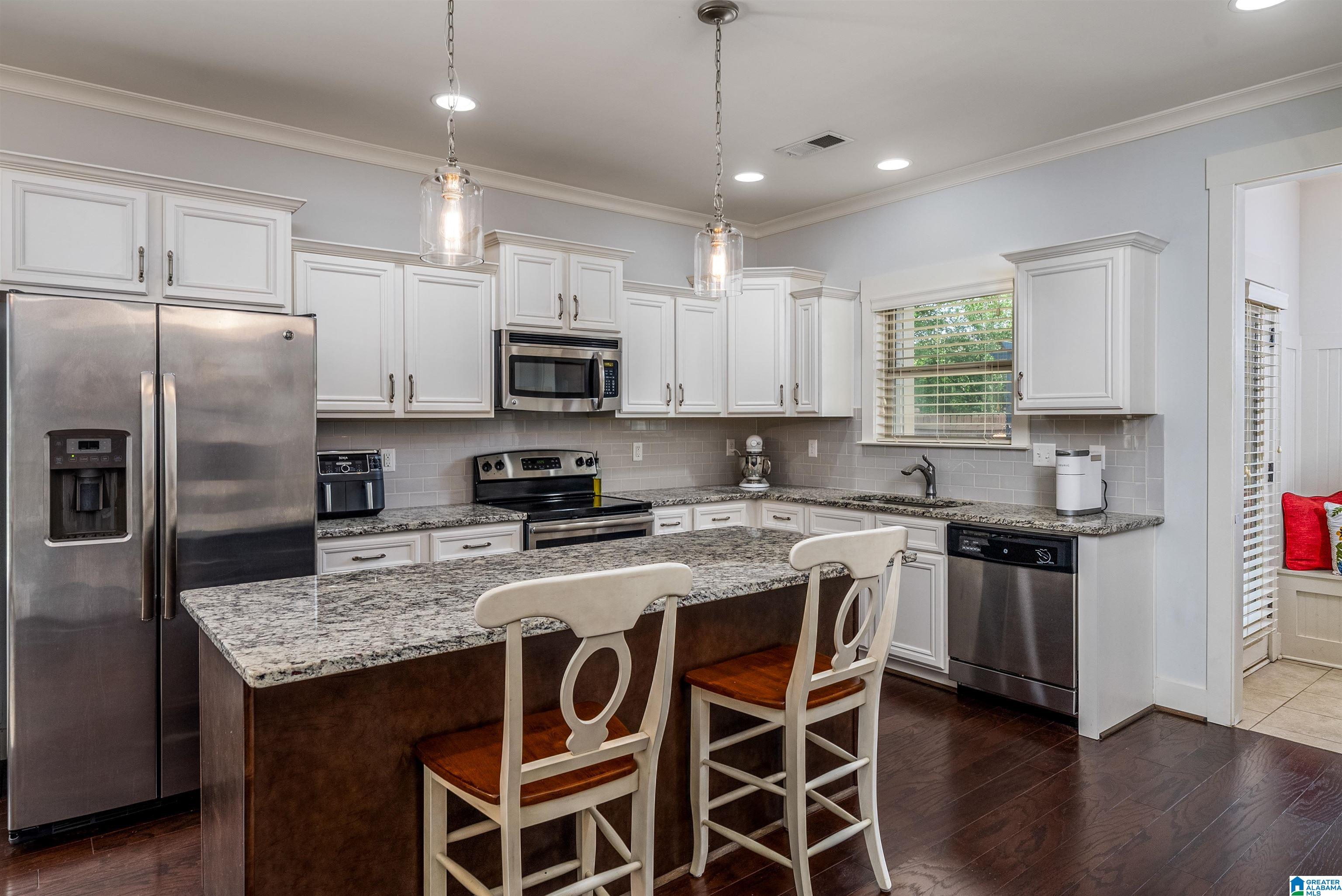 5249 Meadow Ridge Trail Bessemer, AL 35022 - Photo 14 of 37