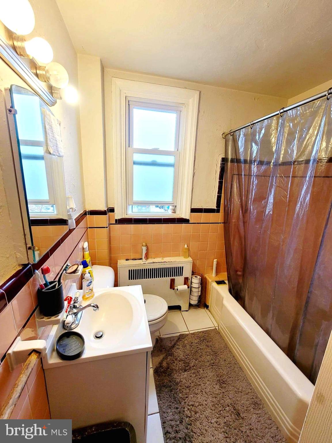 4634 Decatur Street Philadelphia, PA 19136 - Photo 13 of 15 2nd fl Bathroom