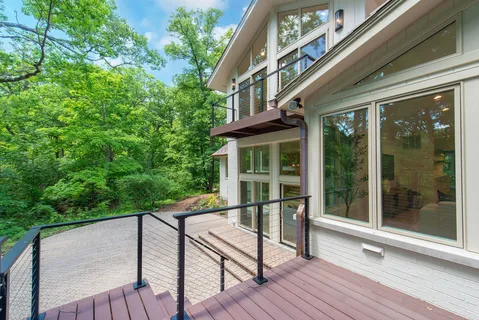 $3,750,000 | 1221 Loch Lane, Lake Forest, IL 60045