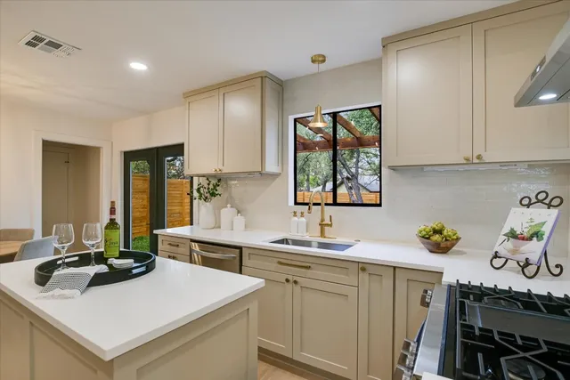 $719,900 | 8300 Washita Drive, Austin, TX 78749