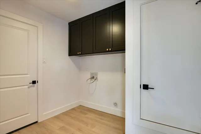 $719,900 | 8300 Washita Drive, Austin, TX 78749